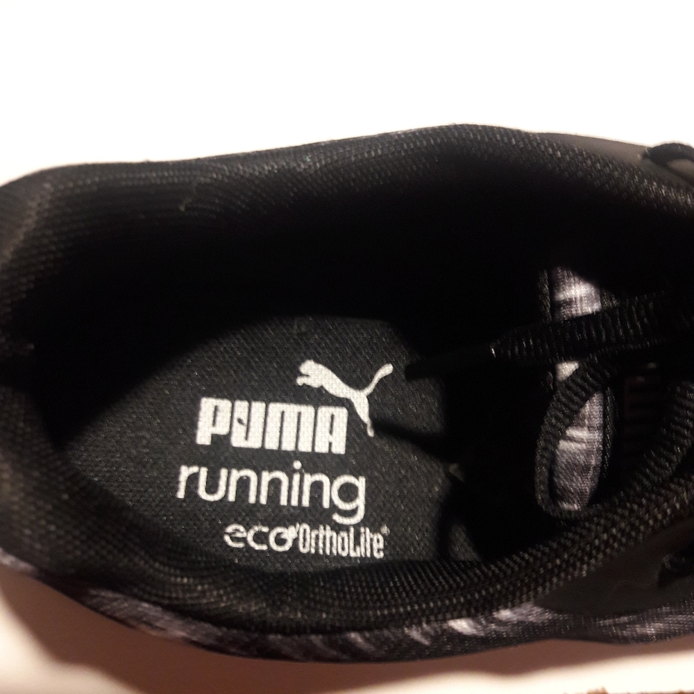 EUC Puma Black & White Running Shoe - Women's Size 8.5 - Picture 5 of 10